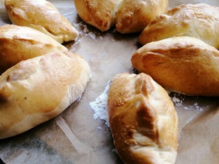 layout of pies with filling on the surface