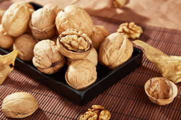 Leatheroid walnut