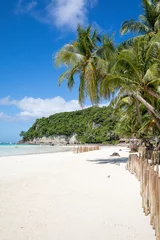 Foto auf Acrylglas Boracay Weißer Strand Weißer Strand und Bambus auf der Insel Boracay, Philippinen.