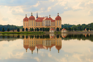 Fototapeta na wymiar Schloss Moritzburg Dresden 