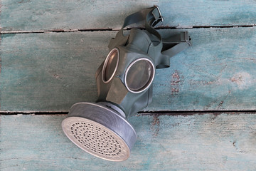 Eine alte Gasmaske aus dem 2. Weltkrieg. Alte Schutzmaske gegen Gasangriff aus dem Krieg