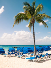 Obraz na płótnie Canvas View on the Princess Cays sand beach at sunny weather near water