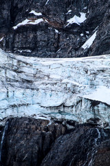 Fototapeta na wymiar roca y hielo, glaciar