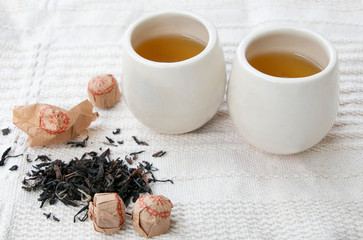 Tea cup white hot 
strands