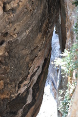paysage  ville Aquézar  montagne château, falaises canyons architecture