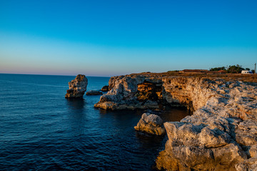 Naklejka premium sunrise from the cliffs of the ocean