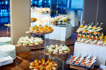 Canned buffet table
