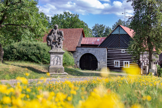 Kopicuv statek (Jirosova rychta) z 18. stol., Hruba Skala, Cesky raj, Ceska republika / Kopic estate from 18th Cent., Bohemian Paradise region, Czech republic
