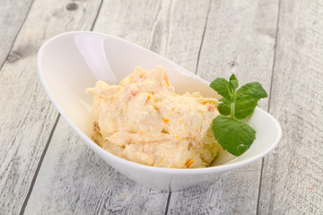 Curd with dry apricot