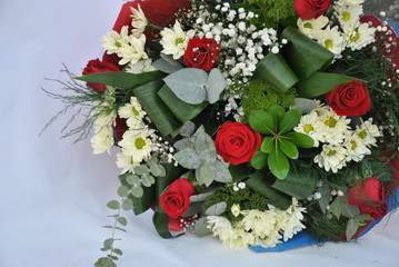Fototapeta na wymiar Floral bouquet of different flowers