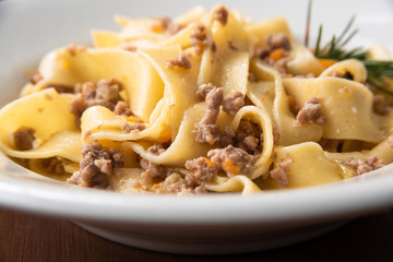 Tagliatelle al ragu bianco di manzo, Cucina Italiana