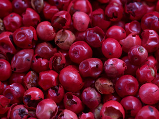 Pink Pepper, Brazil Pepper, Rose pepper, seasons, spice, flavor, close up, macro, texture