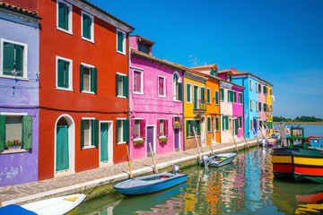 Fototapeta premium Colorful houses in downtown Burano, Venice, Italy