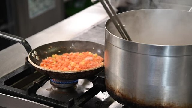 cuisson de carottes en d&eacute;s