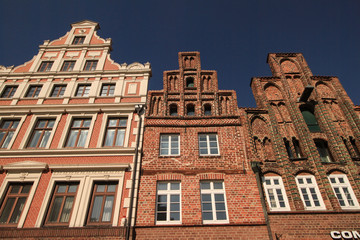 Fototapeta na wymiar Hanseatische Backsteingiebel in Lüneburg (Am Sande)