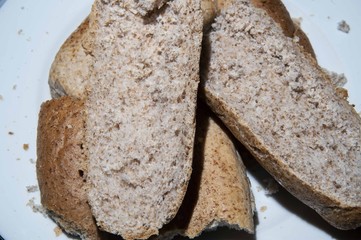 slices of wholemeal bread ready to heat it