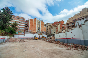 Fototapeta premium Site in the process of being demolished to build a building