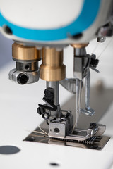 Industrial sewing machine, 3-needle cylindrical render for tailoring factory.