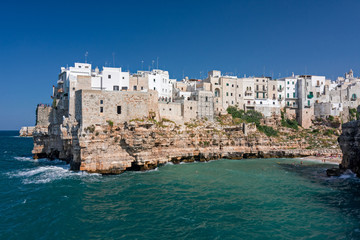 Fototapeta na wymiar Panoramic view of the town of Polignano a mare in Puglia, Italy.