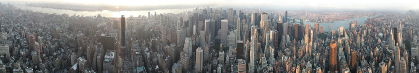 Fototapeta na wymiar New York panorama view from Empire State Building with Hudson and East River
