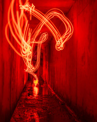 Lichtmalerie in altem Industriegebiet