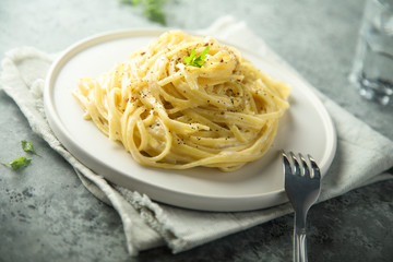 Pasta with cheese and black pepper