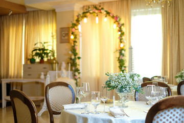 wedding decor, interior banquet hall, bouquets