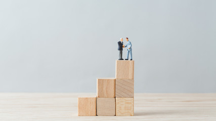 ミニチュア　ビジネス