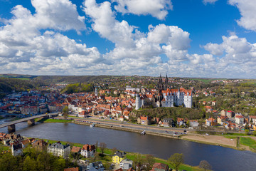 Fototapeta na wymiar Aussicht auf die Altstadt von Meißen und die Albrechtsburg 