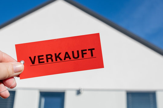 Immobiliengesch&auml;ft: Verkauf eines Neubauhauses-Wohnungsverkauf