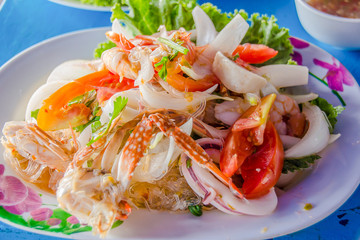 salad with shrimps