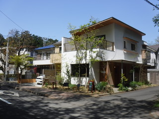 緑のある家　～House with green