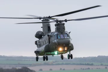 Deurstickers RAF Chinook helicopter on a training mission during Exercise Wessex Storm on Salisbury Plain Training Area, Wiltshire, UK © Stephen