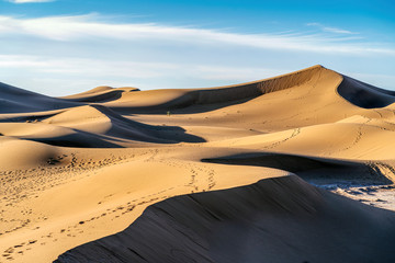 Fototapeta na wymiar Beautiful landscape of Sahara Desert sand dunes in Africa