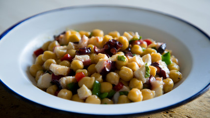 Octopus salad with chickpeas
