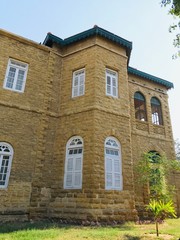 Fototapeta na wymiar Od brick architecture of the house of the founder of Pakistan 