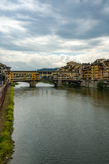Fototapeta premium bridge over the river arno