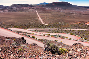 Straße zum Piton des Neiges auf La Reunion © ellfoto