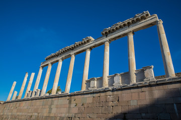 Fototapeta premium Trajan temple in ancient city of Pergamon in Turkey.