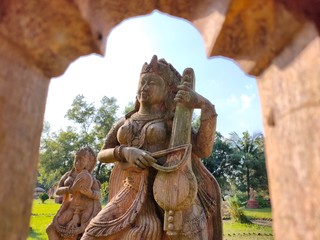 Fototapeta na wymiar Statue of Hindu Goddess 