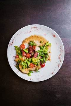 Munich salad with potatoes and sausages