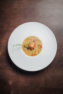 soup with bacon and tomatoes