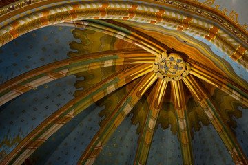 Widok na kopułę starej katedry od środka © Fotoforce