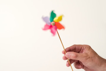 Hand mit Windrad