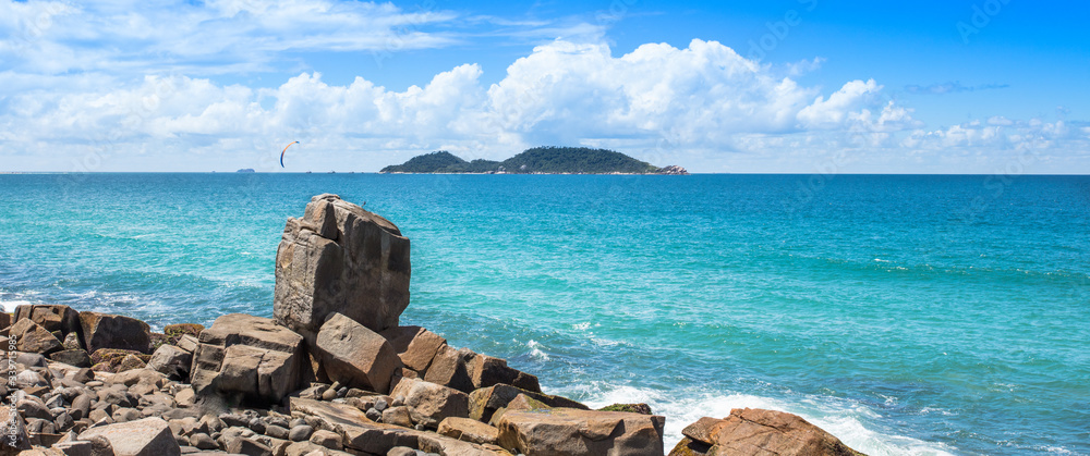 Poster Paisagem com mar e ilha