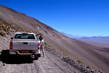 Plakat Descent to Caipe in Arizaro salt flat