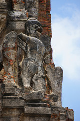 Fototapeta na wymiar Garuda Statue on Prang