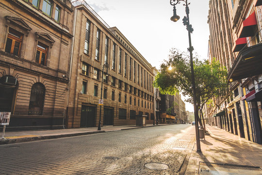 CALLES DE LA CIUDAD DE MEXICO SIN GENTE 