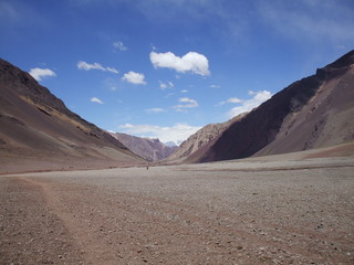 
the last 30 minutes of the Trekking to Aconcagua base camp - Cerro Bonete - Plaza de Mulas (4350 masl) - Long Aconcagua Trekking