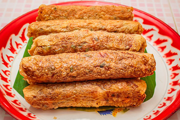 Deep fried shrimp and pork meat rolls.